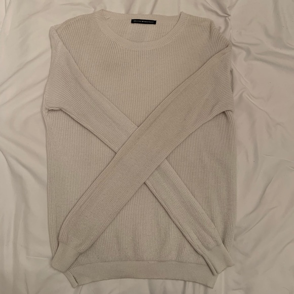 Brandy Melville Sweaters - Brandy Melville sweater